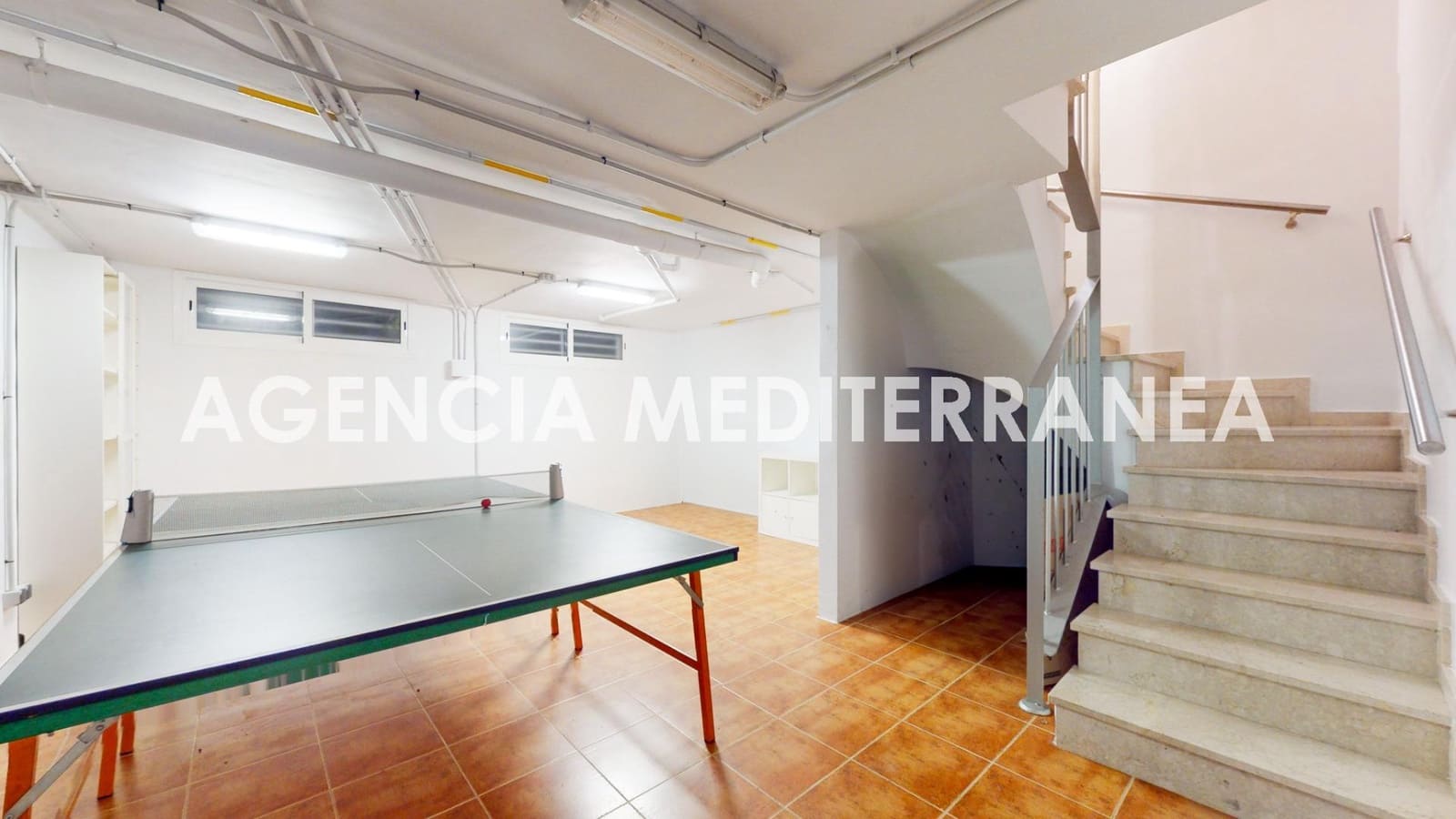 Pareado de 3 habitaciones en Paterna en venta con garaje - 495.000 € (Ref: 8641817)