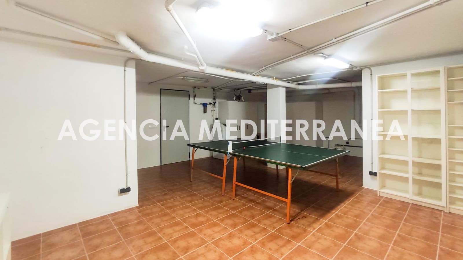 Pareado de 3 habitaciones en Paterna en venta con garaje - 495.000 € (Ref: 8641817)