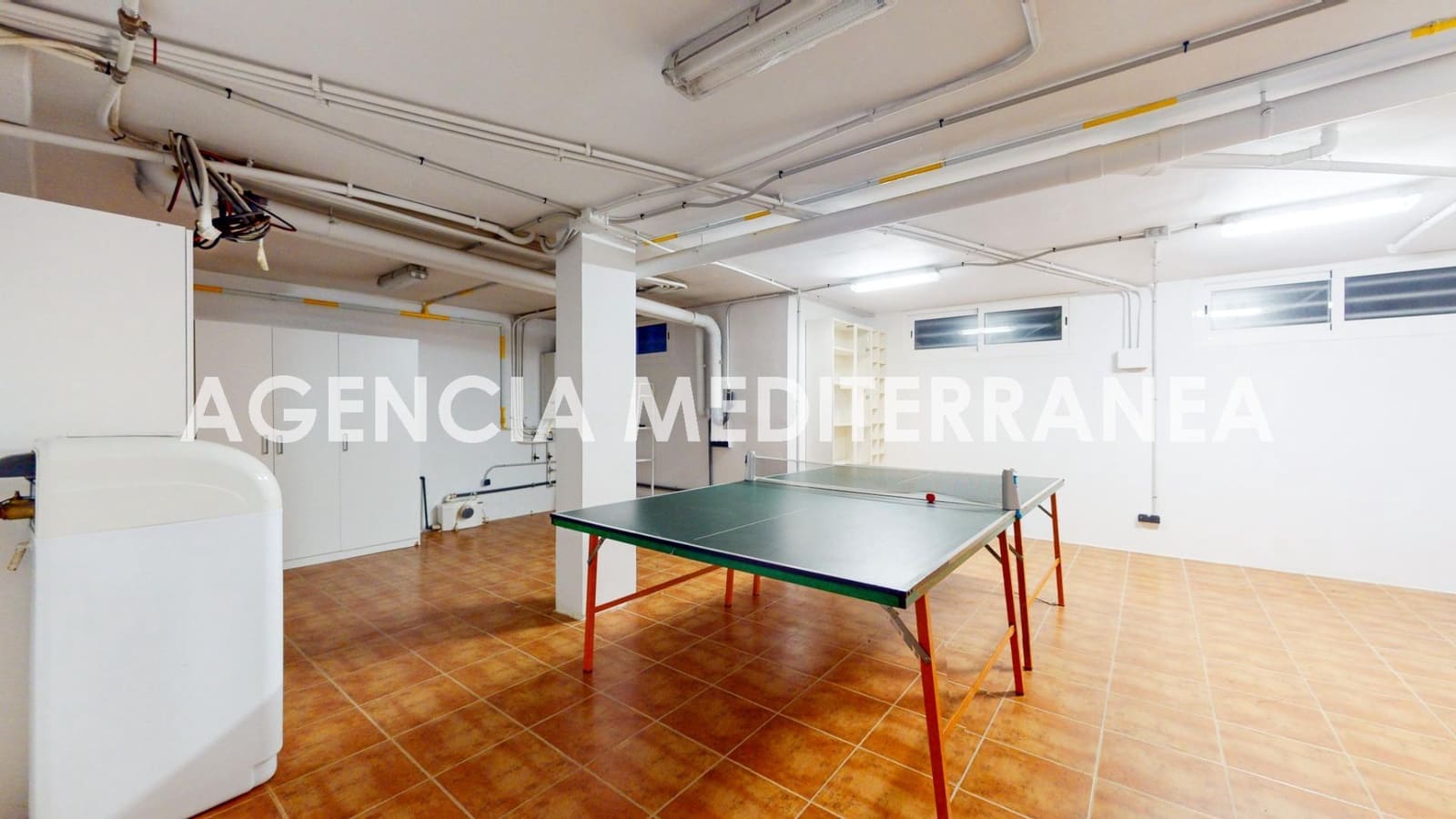 Pareado de 3 habitaciones en Paterna en venta con garaje - 495.000 € (Ref: 8641817)