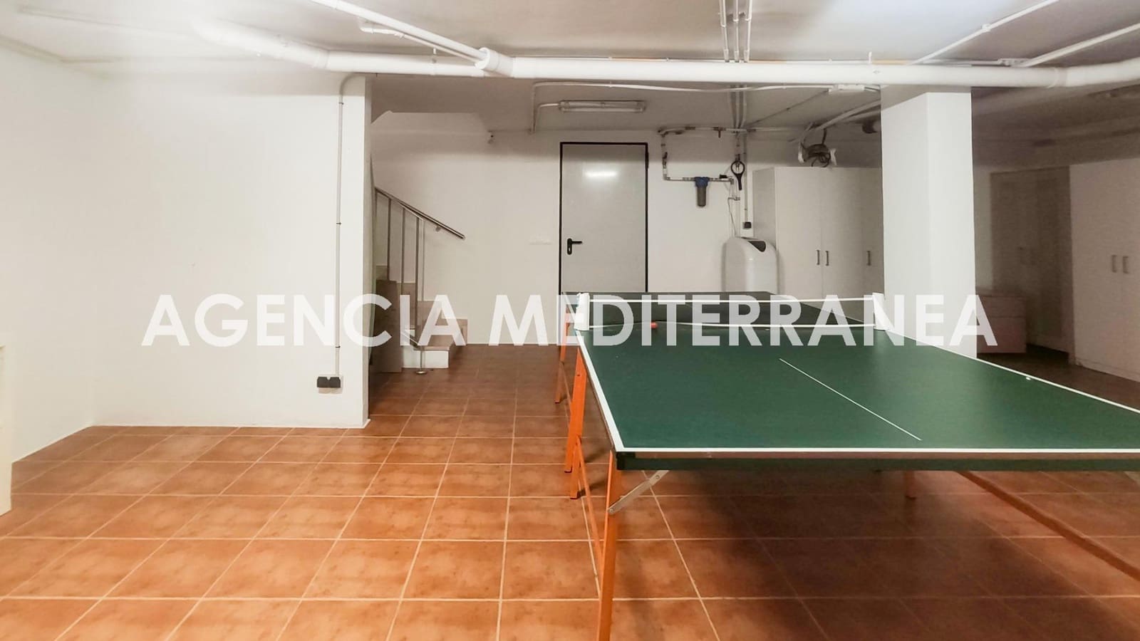 Pareado de 3 habitaciones en Paterna en venta con garaje - 495.000 € (Ref: 8641817)