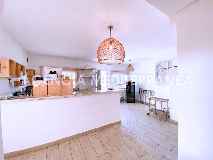 Chalet de 2 habitaciones en Dénia en venta - 500.000 € (Ref: 8767086)