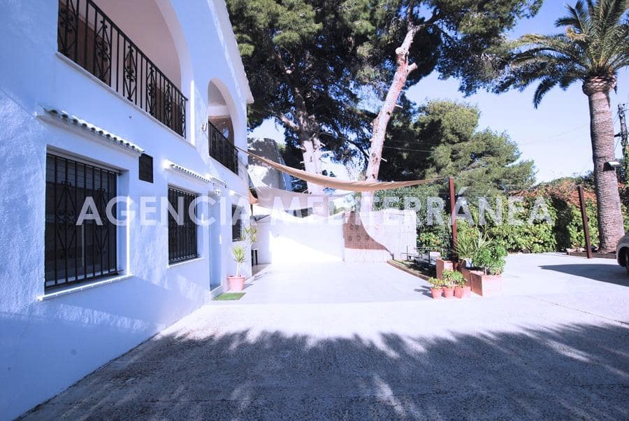 Chalet de 2 habitaciones en Dénia en venta - 500.000 € (Ref: 8767086)