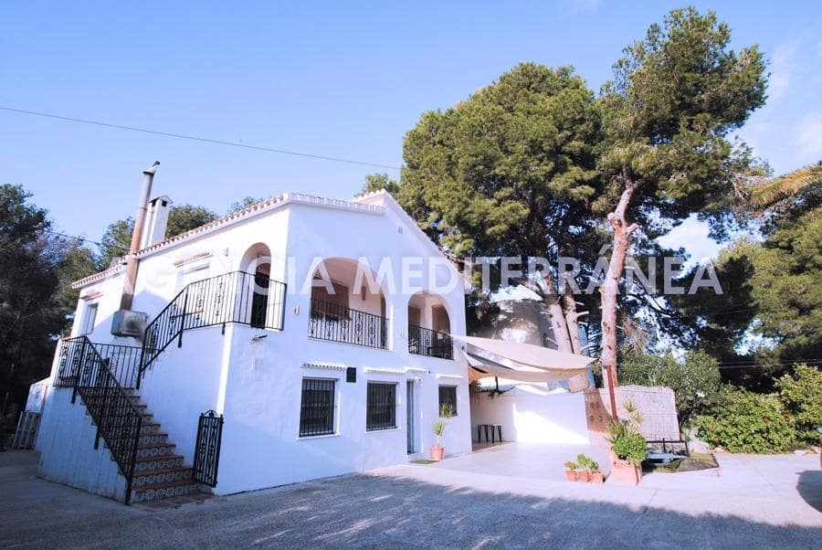 Chalet de 2 habitaciones en Dénia en venta - 500.000 € (Ref: 8767086)