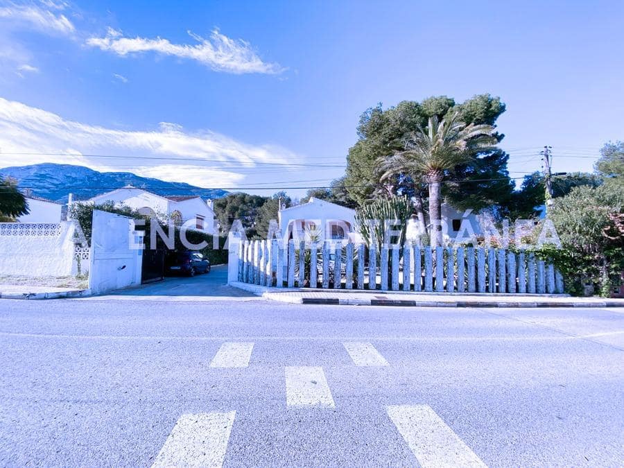 Chalet de 2 habitaciones en Dénia en venta - 500.000 € (Ref: 8767086)