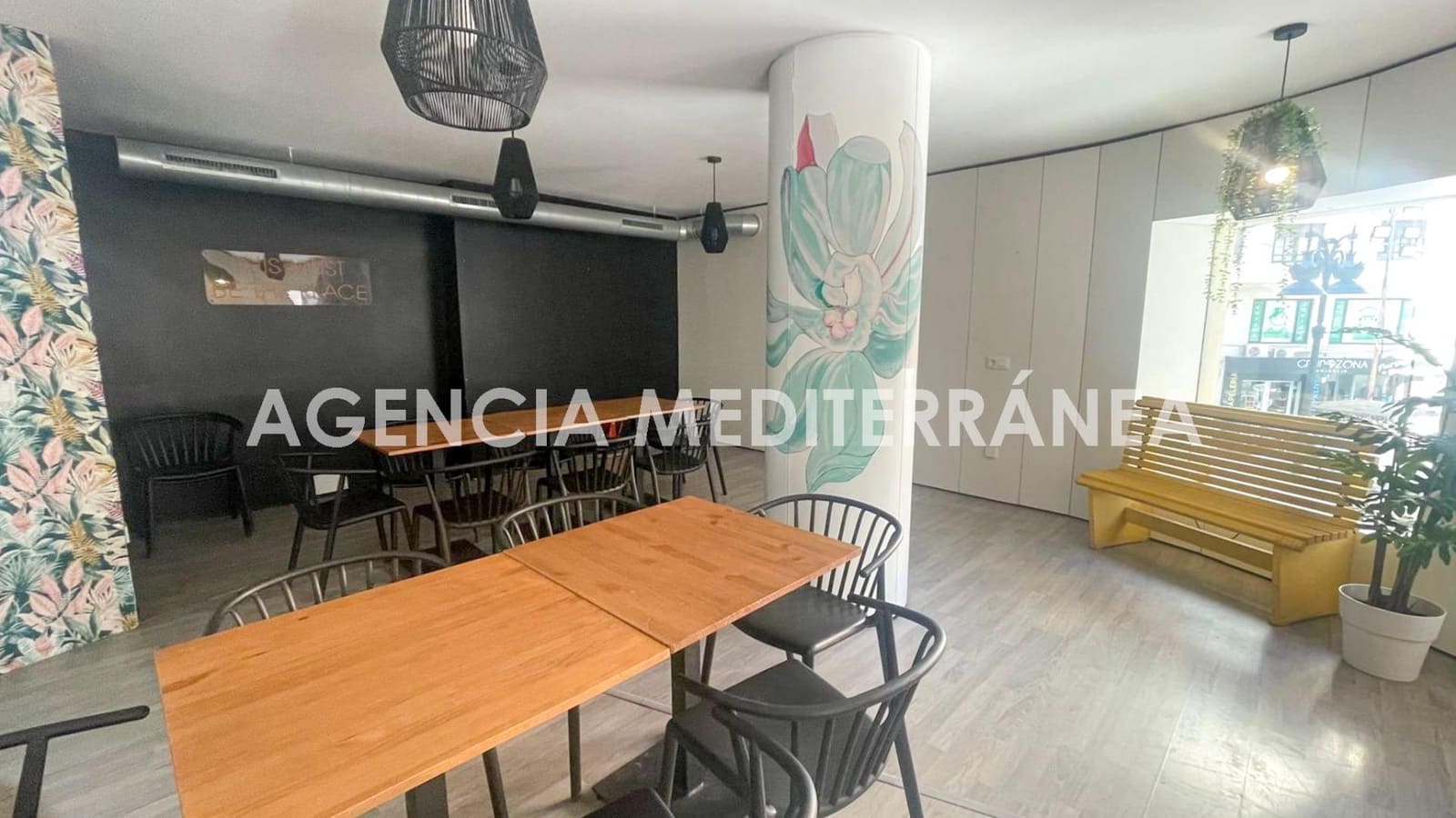 Erhverv til leje i Valencia by - € 3.300 (Ref: 8867298)