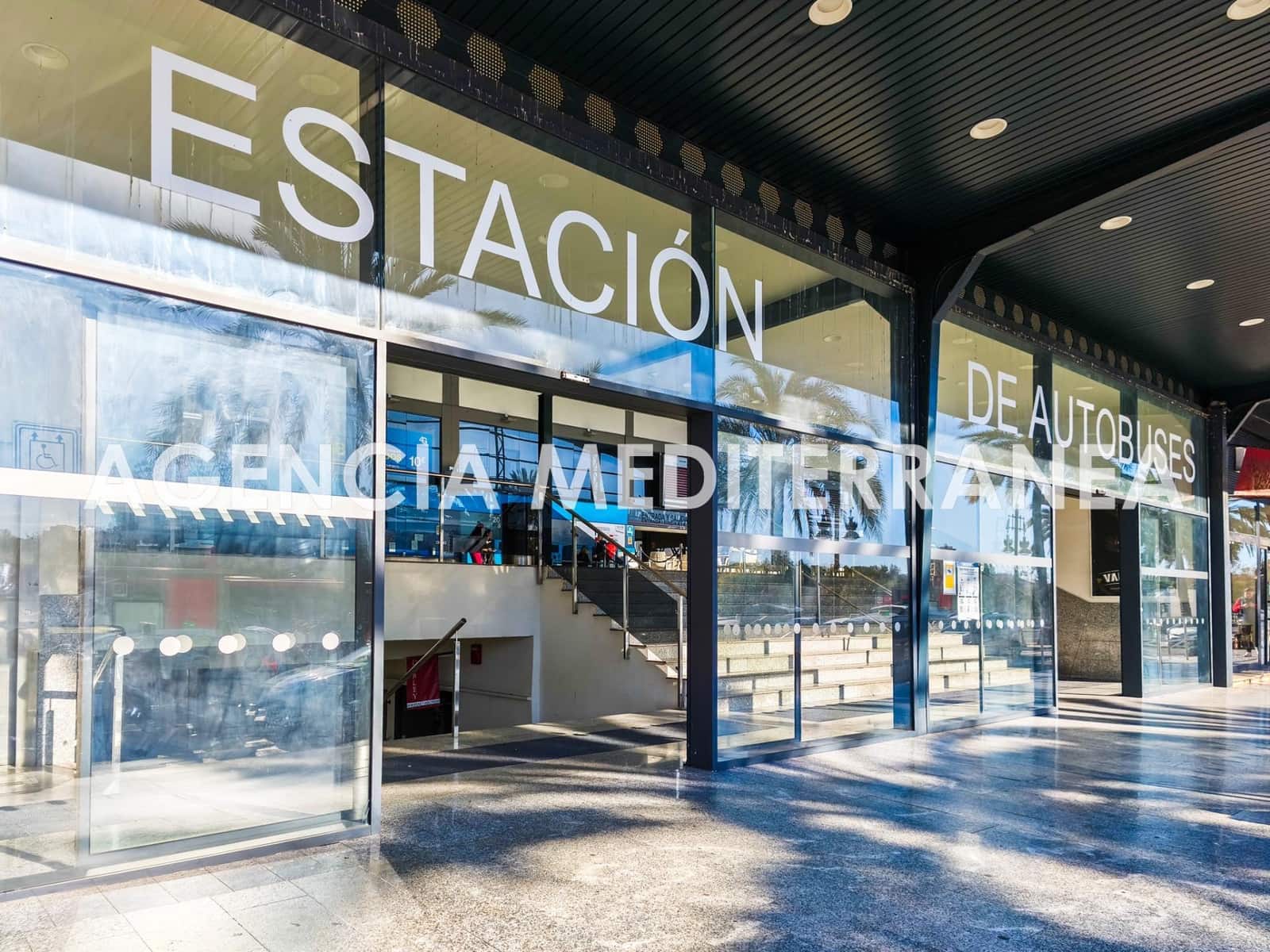 Komercyjne do wynajęcia w Miasto Walencja - 900 € (Ref: 8867302)