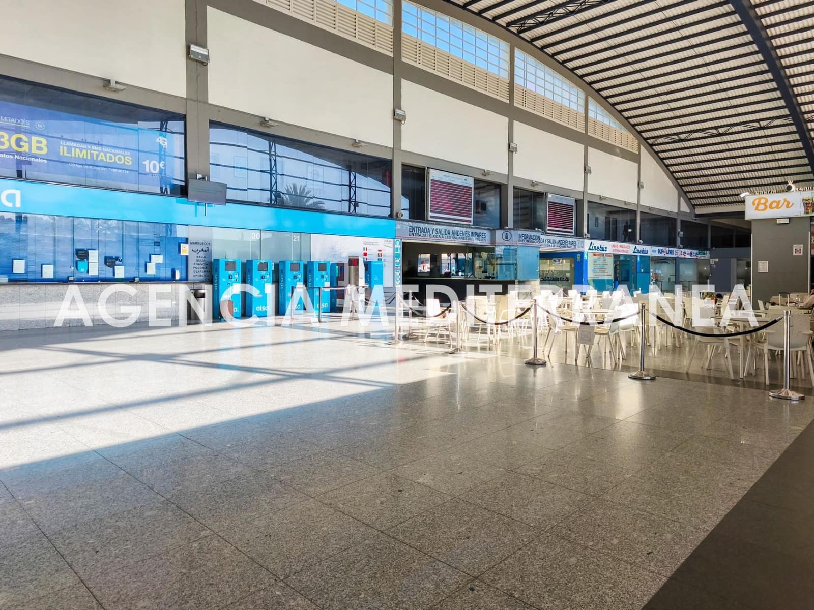 Komercyjne do wynajęcia w Miasto Walencja - 900 € (Ref: 8867302)