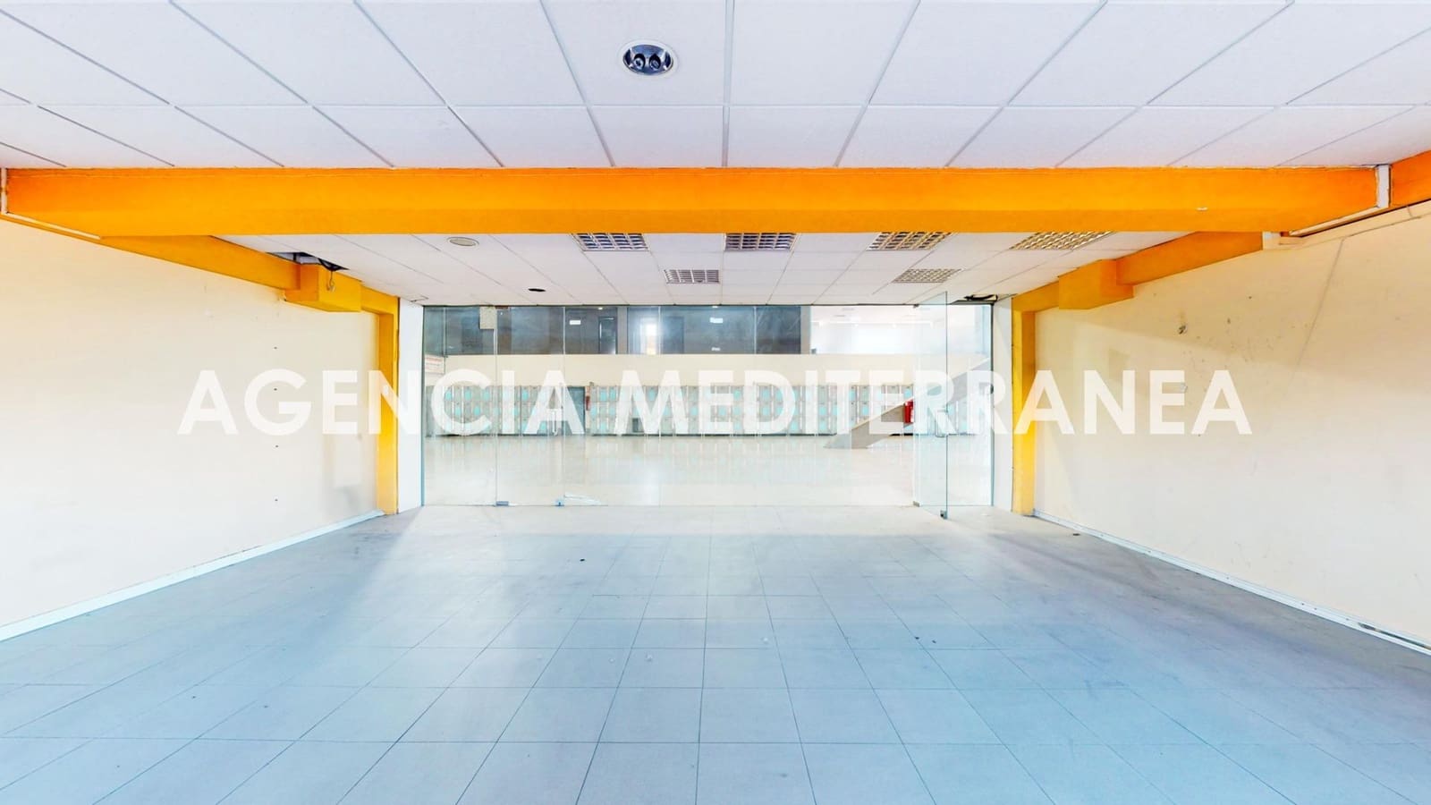 Komercyjne do wynajęcia w Miasto Walencja - 900 € (Ref: 8867302)