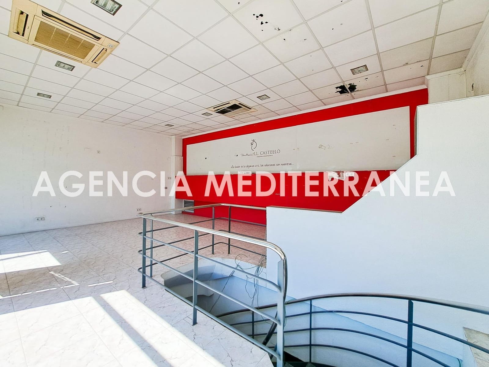 Komercyjne do wynajęcia w Miasto Walencja - 900 € (Ref: 8867302)