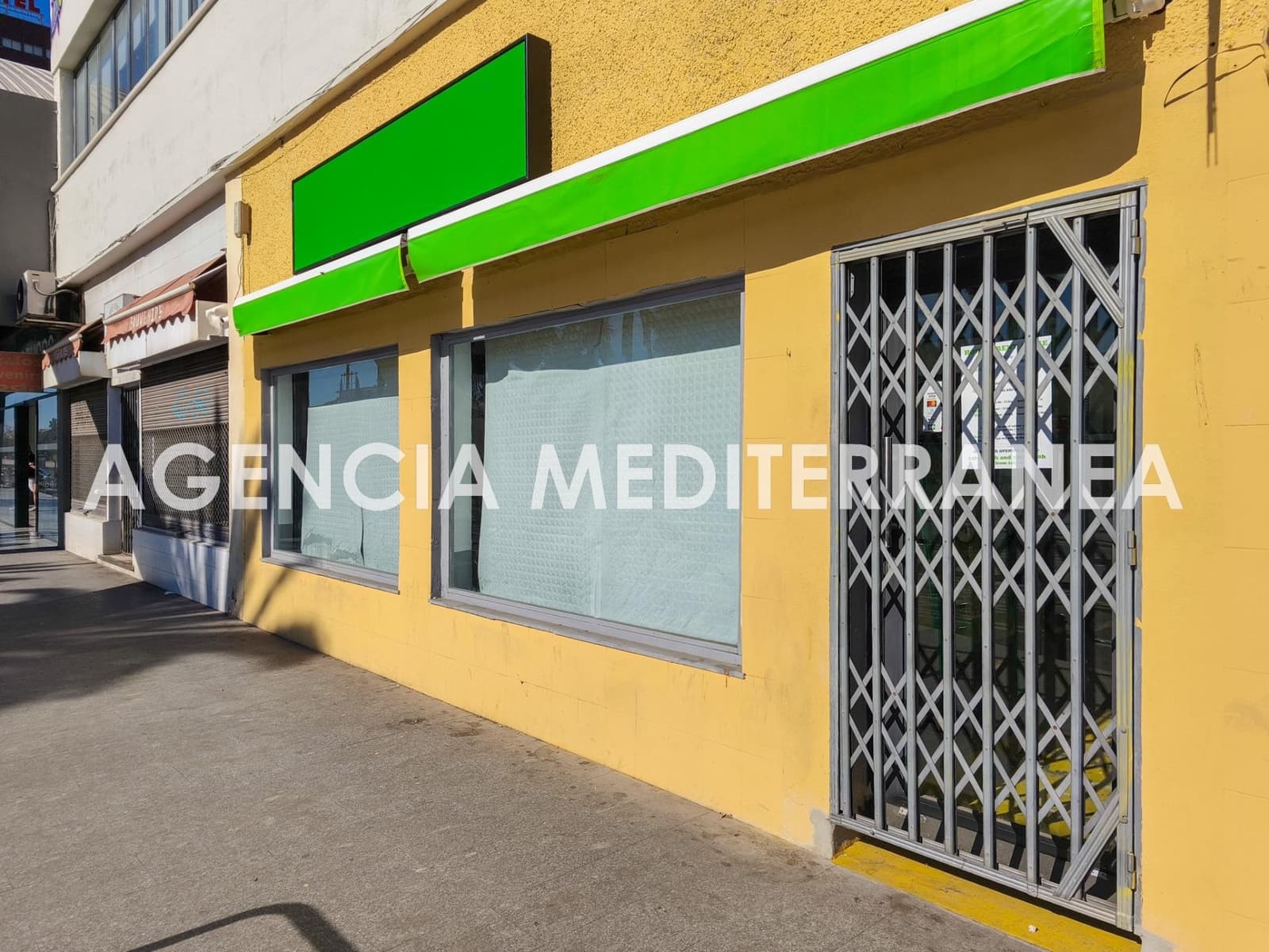 Komercyjne do wynajęcia w Miasto Walencja - 900 € (Ref: 8867302)