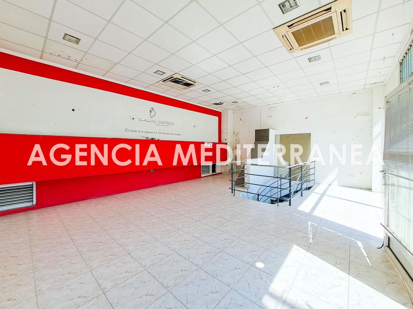 Komercyjne do wynajęcia w Miasto Walencja - 900 € (Ref: 8867302)