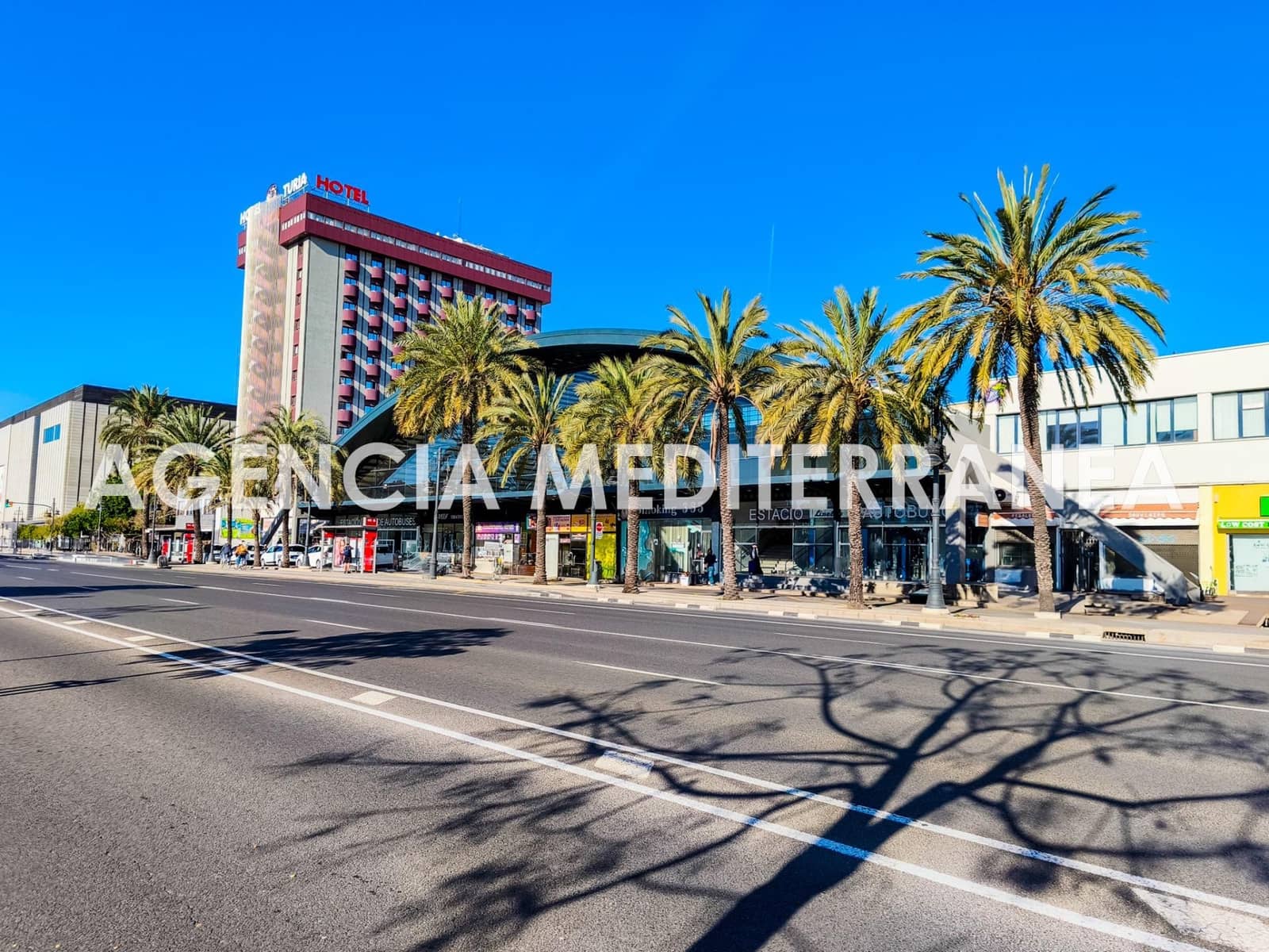 Komercyjne do wynajęcia w Miasto Walencja - 900 € (Ref: 8867302)