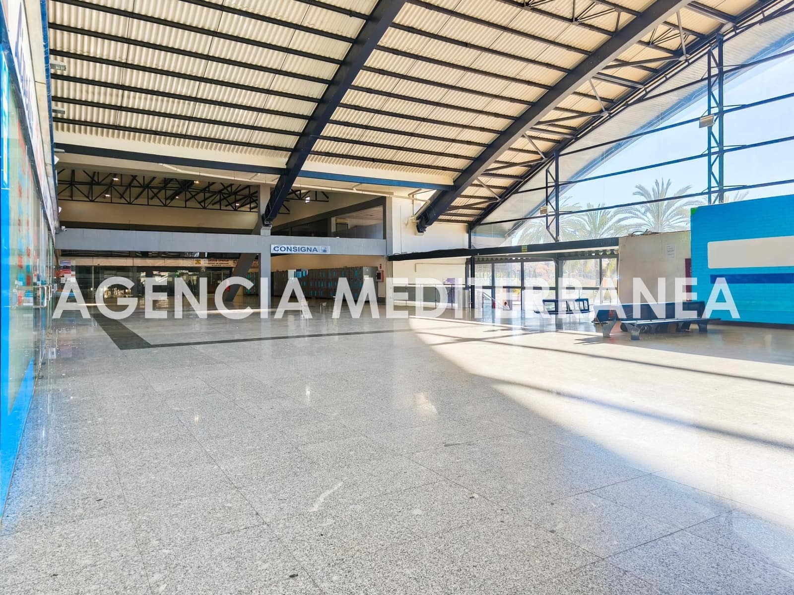 Komercyjne do wynajęcia w Miasto Walencja - 900 € (Ref: 8867302)