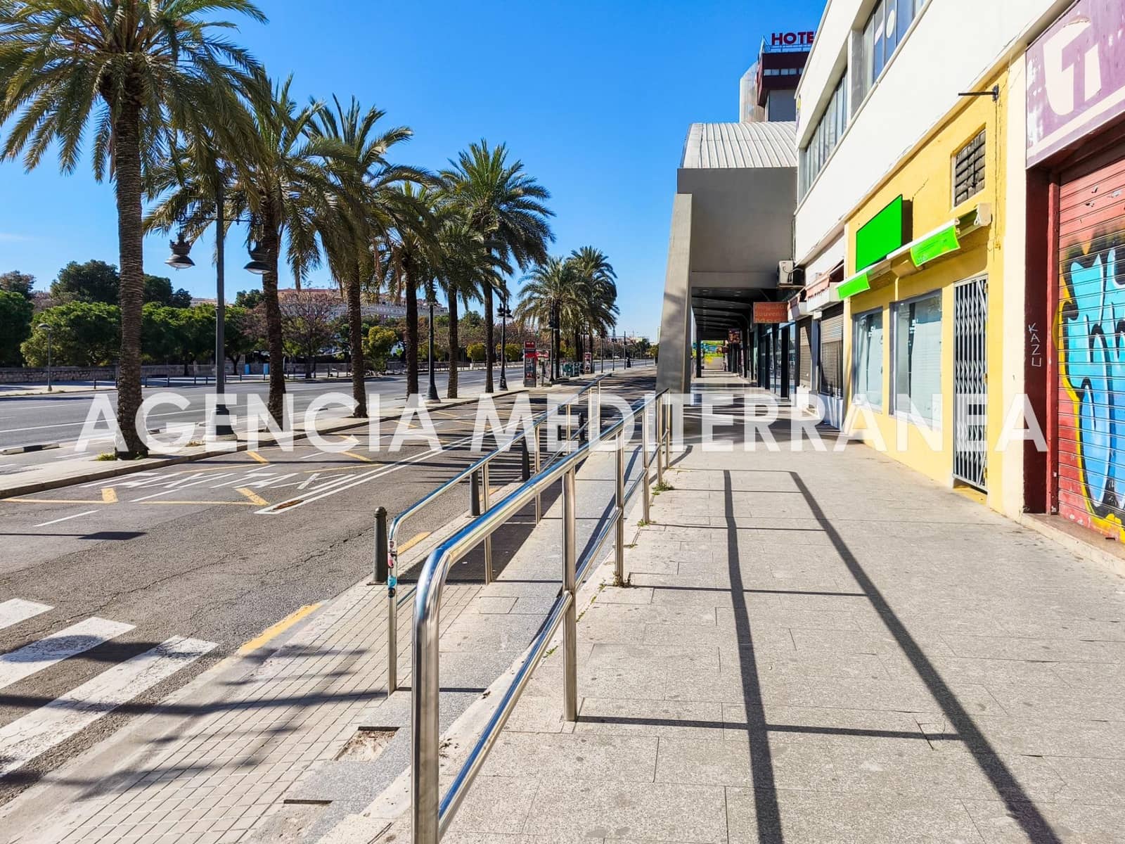 Komercyjne do wynajęcia w Miasto Walencja - 900 € (Ref: 8867302)