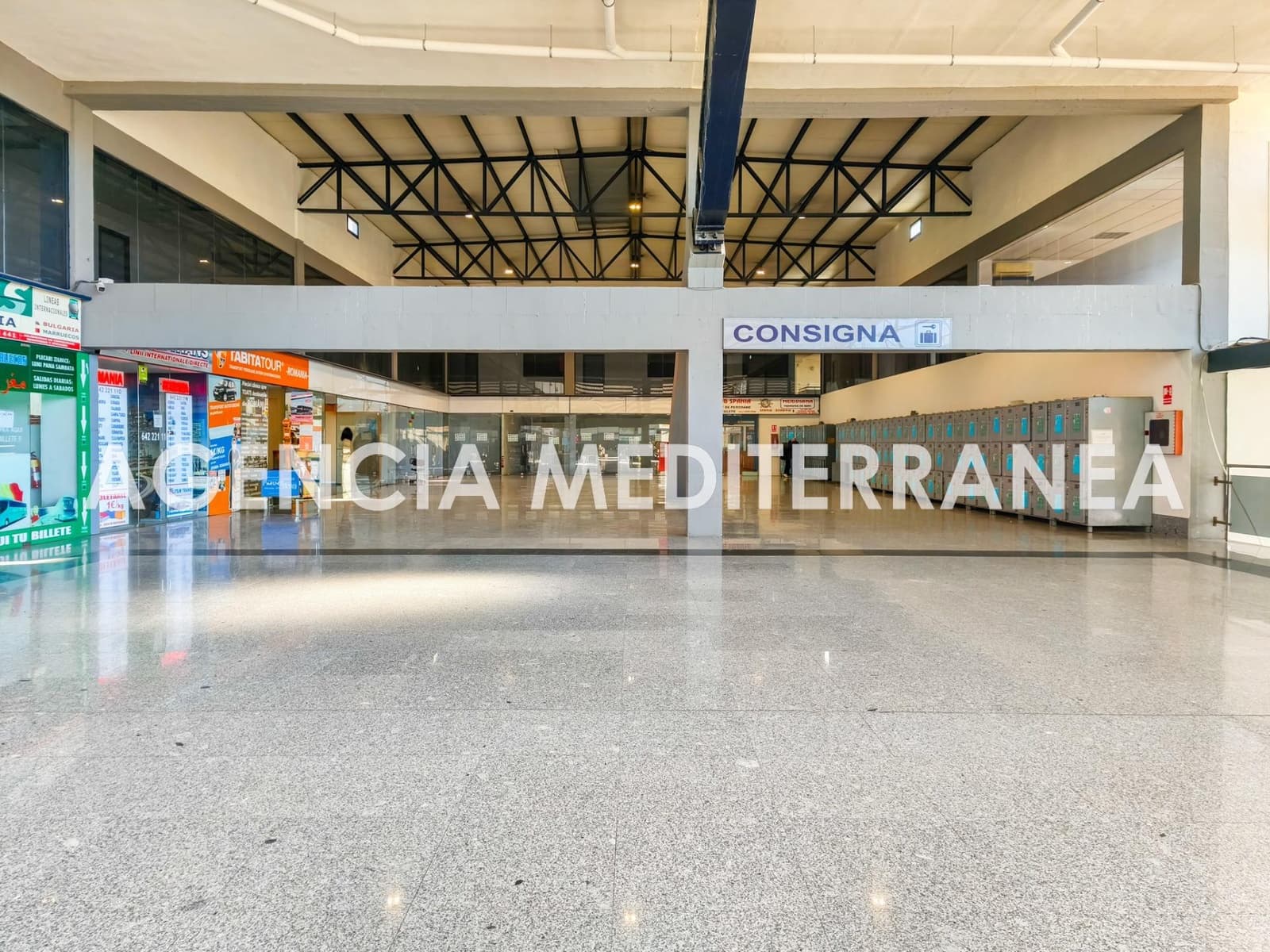 Komercyjne do wynajęcia w Miasto Walencja - 900 € (Ref: 8867302)