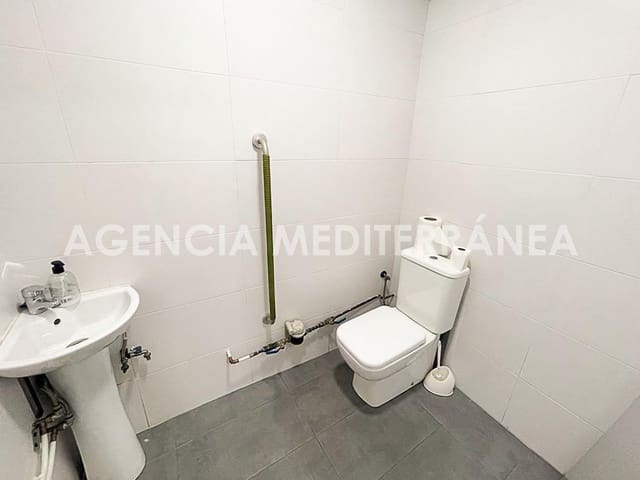 Commercial for sale in L'Amistat, Valencia city - € 62,000 (Ref: 8946651)