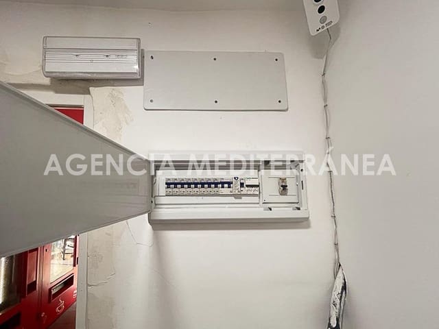 Comercial para venda em L'Amistat, Valência cidade - 62 000 € (Ref: 8946651)