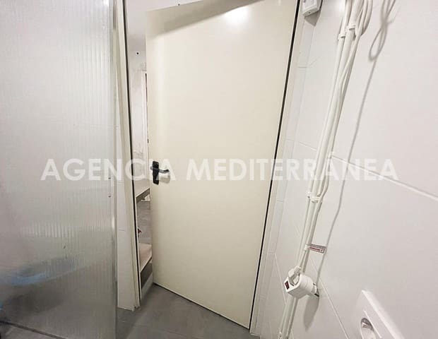 Comercial para venda em L'Amistat, Valência cidade - 62 000 € (Ref: 8946651)