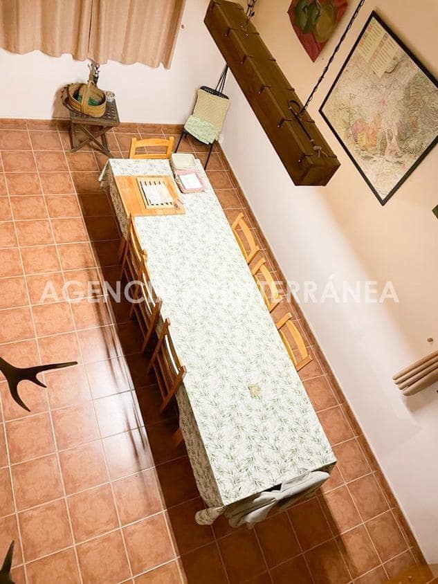 6 soverom Finca/Herregård til salgs i Almansa med svømmebasseng garasje - € 560 000 (Ref: 8946656)