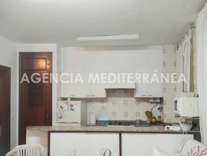 Piso de 6 habitaciones en Navajas en venta - 139.000 € (Ref: 8948990)