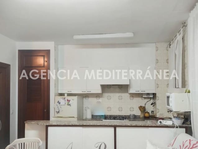 Piso de 6 habitaciones en Navajas en venta - 139.000 € (Ref: 8948990)