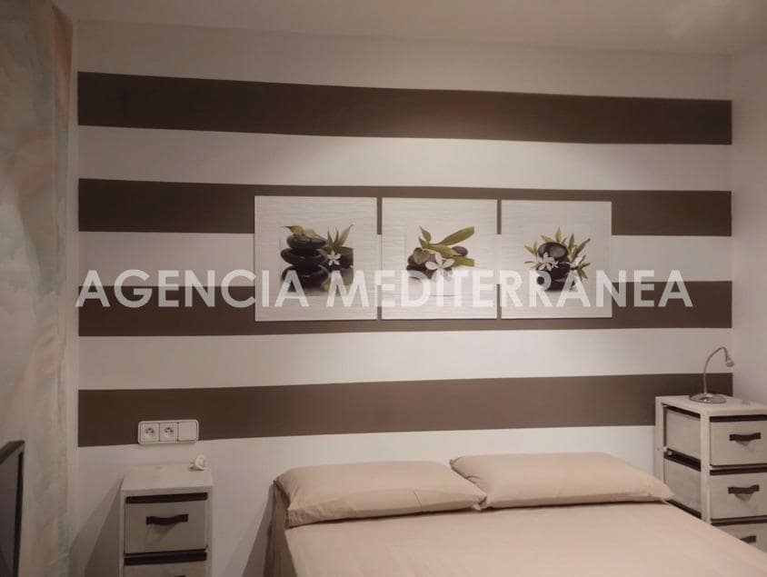 Piso de 6 habitaciones en Navajas en venta - 139.000 € (Ref: 8948990)