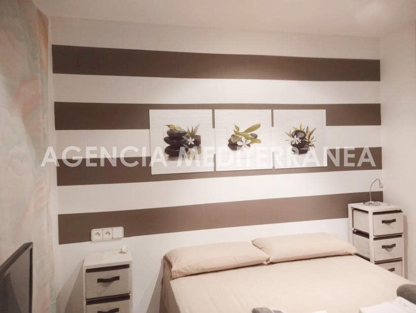 Piso de 6 habitaciones en Navajas en venta - 139.000 € (Ref: 8948990)