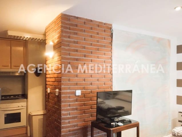Piso de 6 habitaciones en Navajas en venta - 139.000 € (Ref: 8948990)