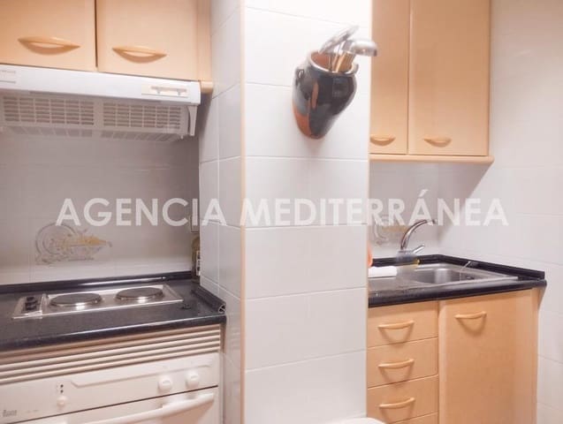 Piso de 6 habitaciones en Navajas en venta - 139.000 € (Ref: 8948990)
