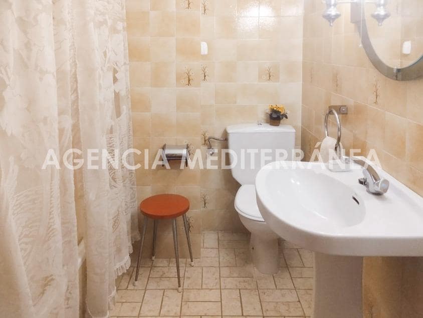 Piso de 6 habitaciones en Navajas en venta - 139.000 € (Ref: 8948990)