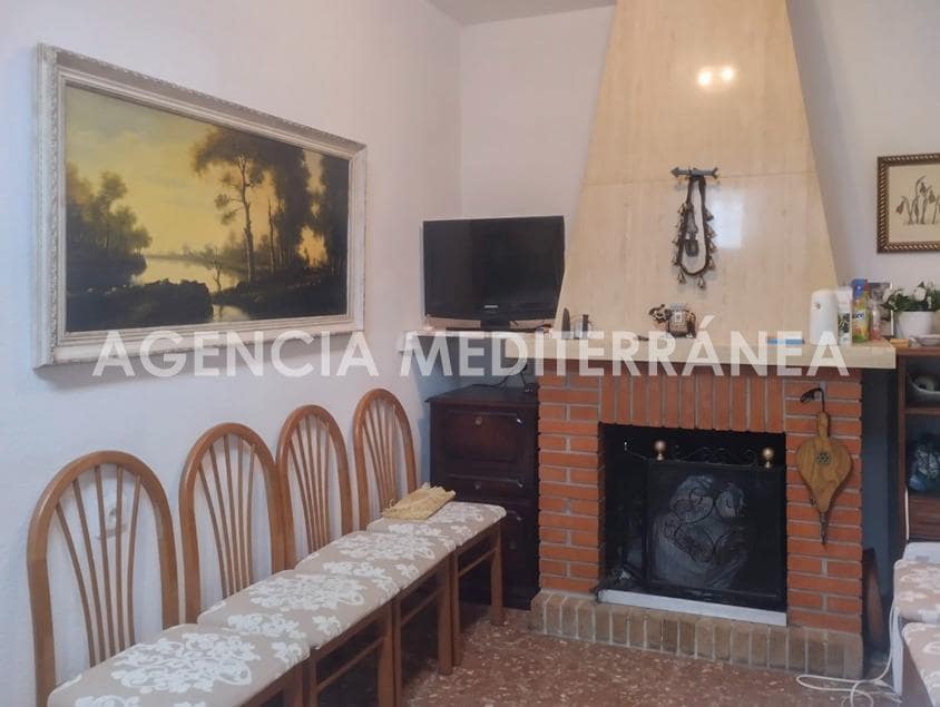 Piso de 6 habitaciones en Navajas en venta - 139.000 € (Ref: 8948990)