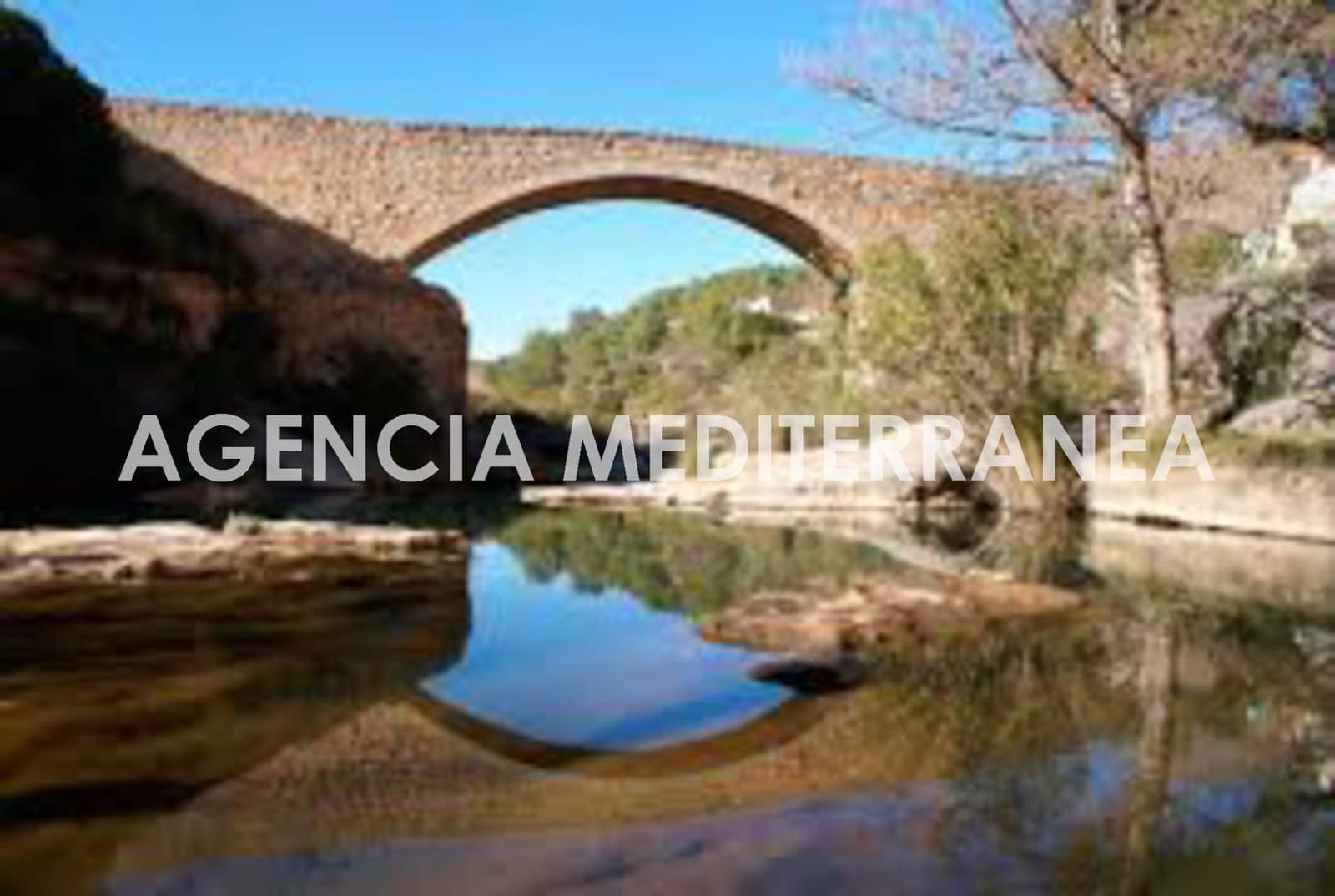 Piso de 6 habitaciones en Navajas en venta - 139.000 € (Ref: 8948990)