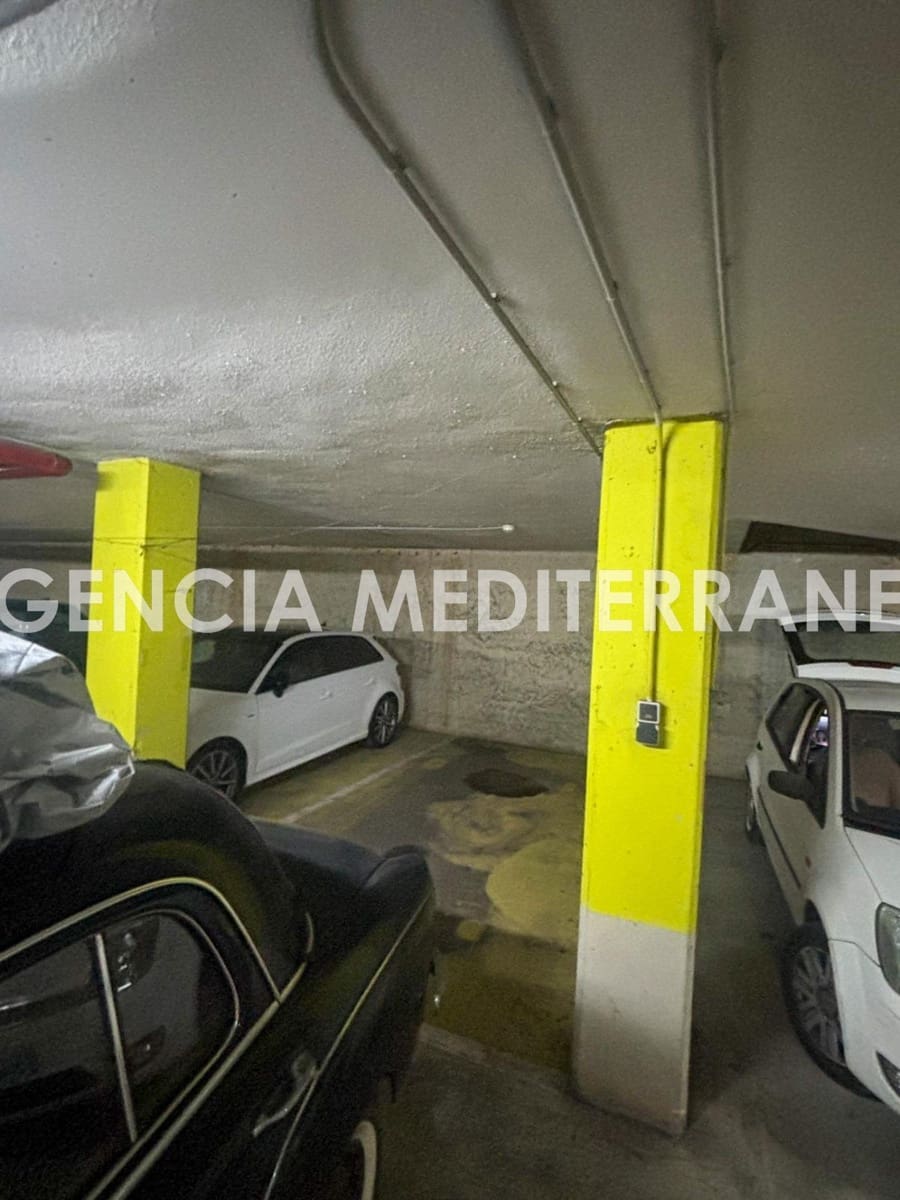 Garage til salg i Valencia by - € 15.000 (Ref: 8954326)