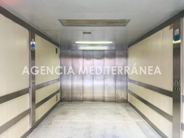 Garage in vendita in Arrancapins, Valencia città - 25.000 € (Rif: 8998654)