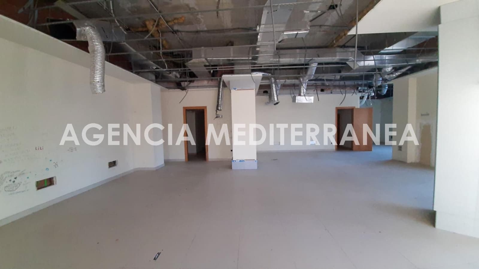 Commercieel te koop in Valencia stad - € 581.500 (Ref: 8998661)