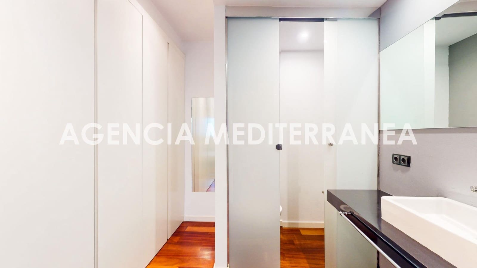 Penthouse de 3 chambres à louer à Valence ville - 3 400 € (Ref: 9001095)