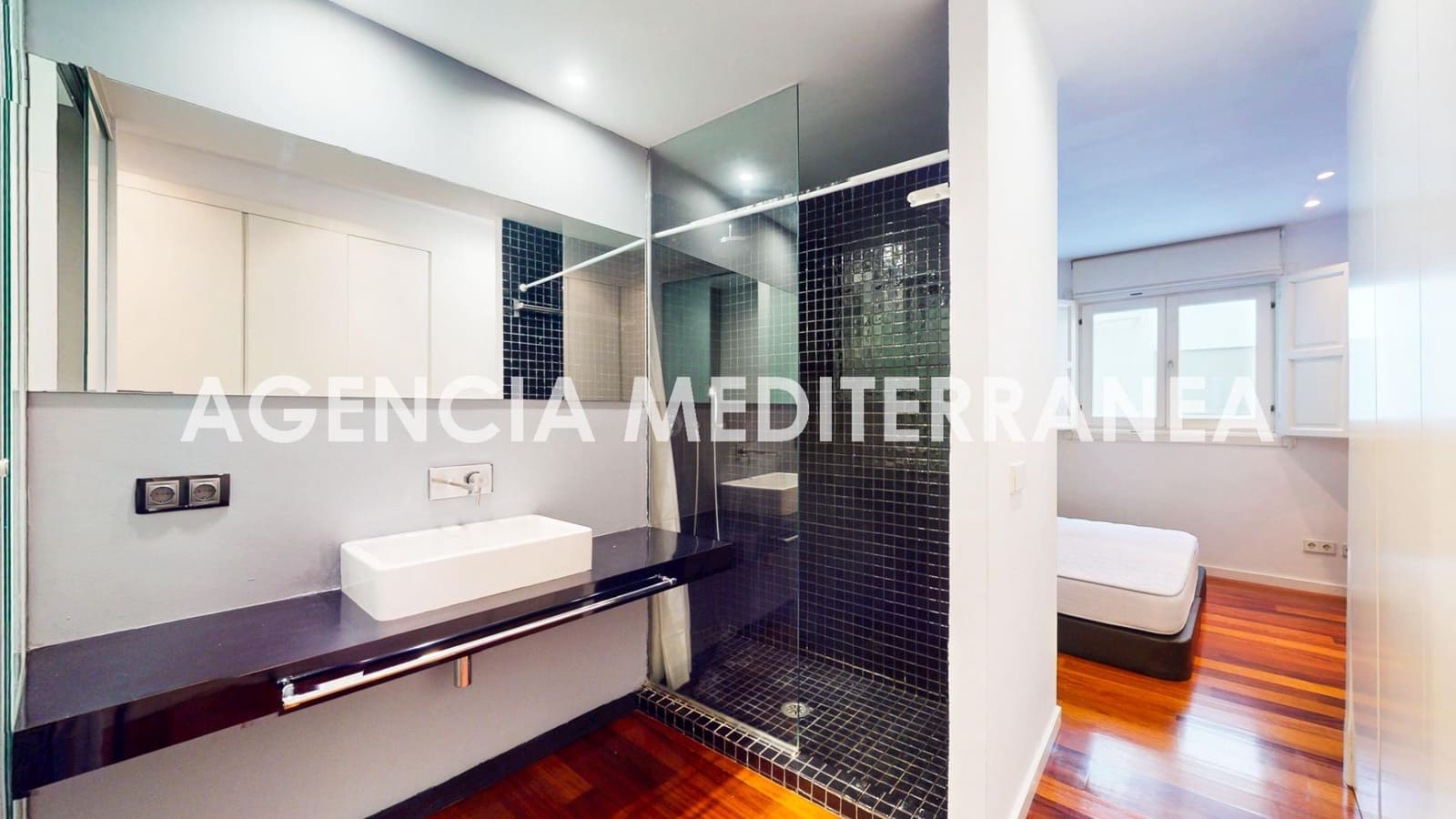 Penthouse de 3 chambres à louer à Valence ville - 3 400 € (Ref: 9001095)