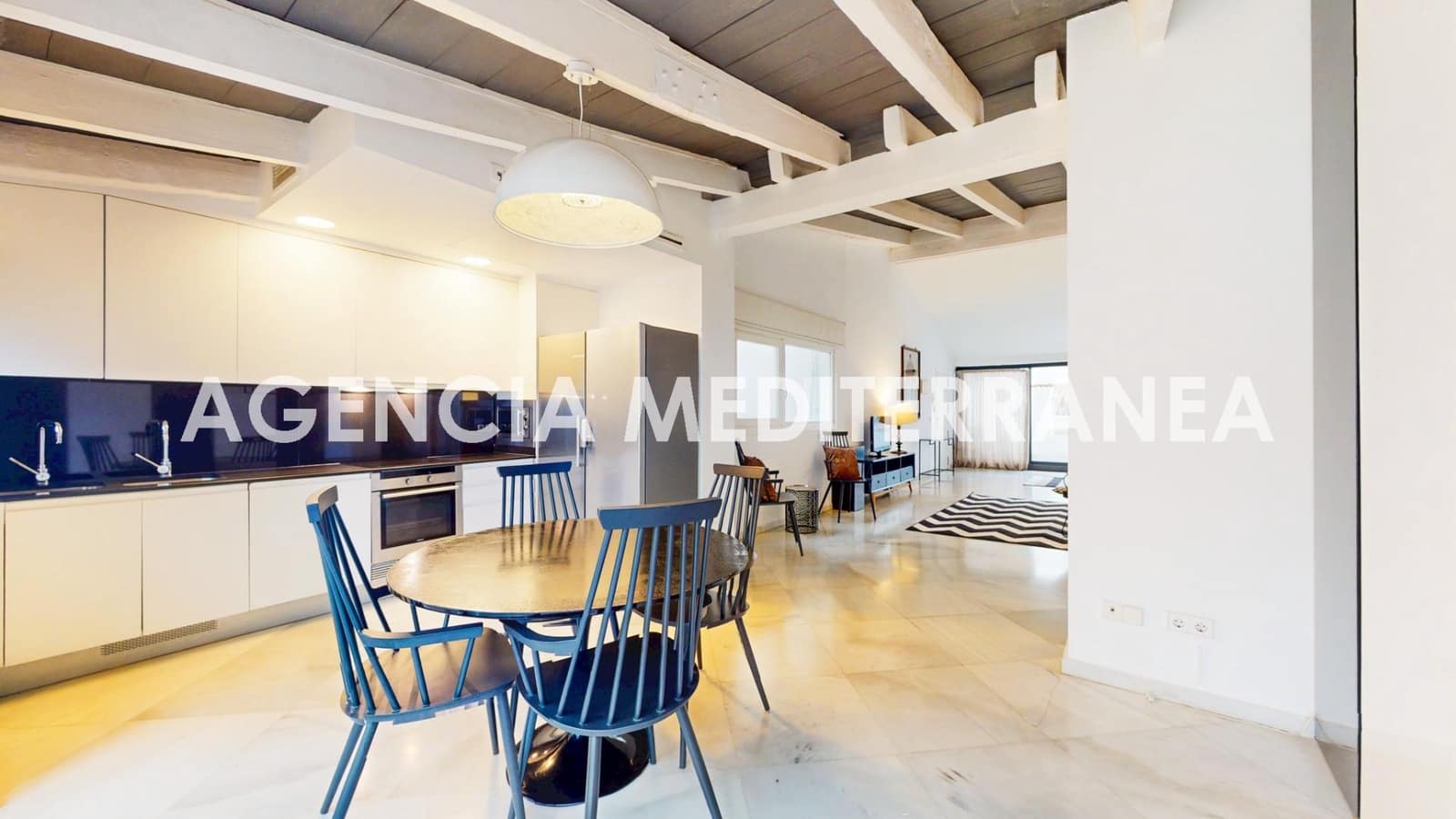 Penthouse de 3 chambres à louer à Valence ville - 3 400 € (Ref: 9001095)