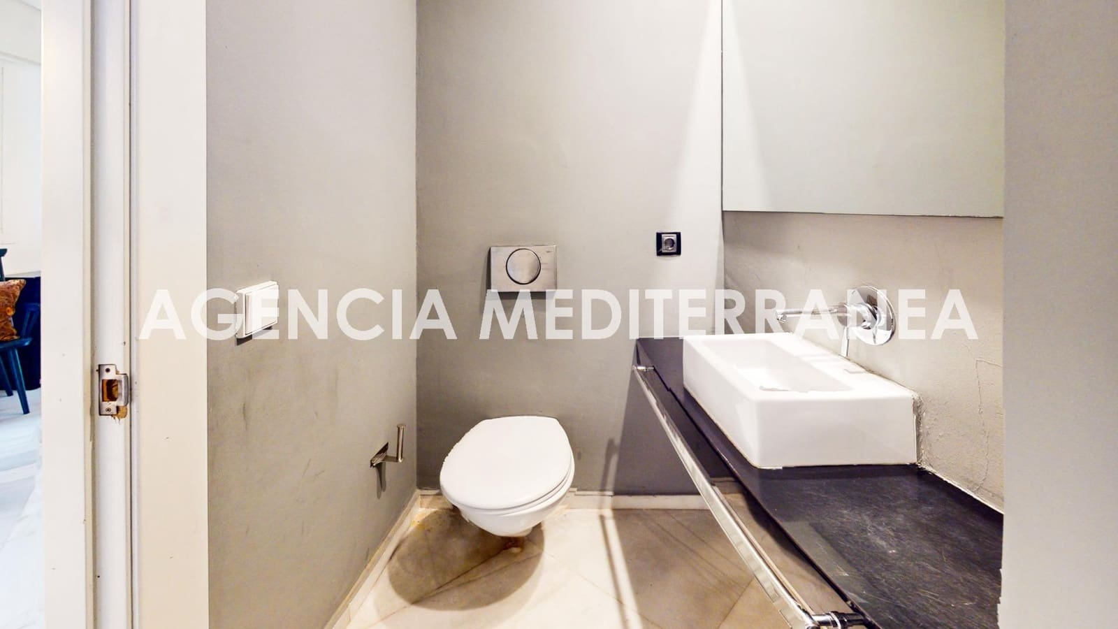 Penthouse de 3 chambres à louer à Valence ville - 3 400 € (Ref: 9001095)