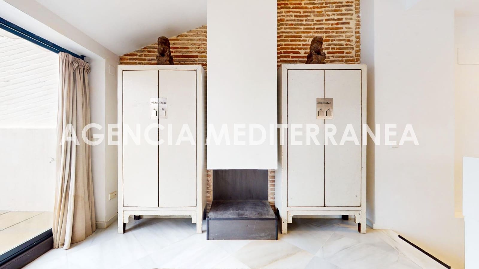 Penthouse de 3 chambres à louer à Valence ville - 3 400 € (Ref: 9001095)