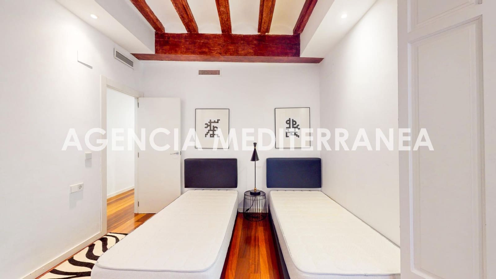 Penthouse de 3 chambres à louer à Valence ville - 3 400 € (Ref: 9001095)