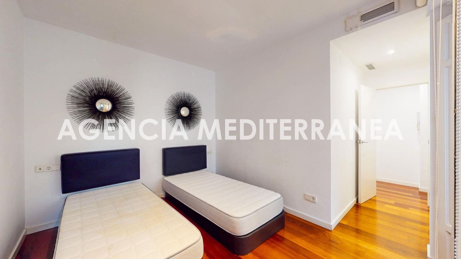 Penthouse de 3 chambres à louer à Valence ville - 3 400 € (Ref: 9001095)