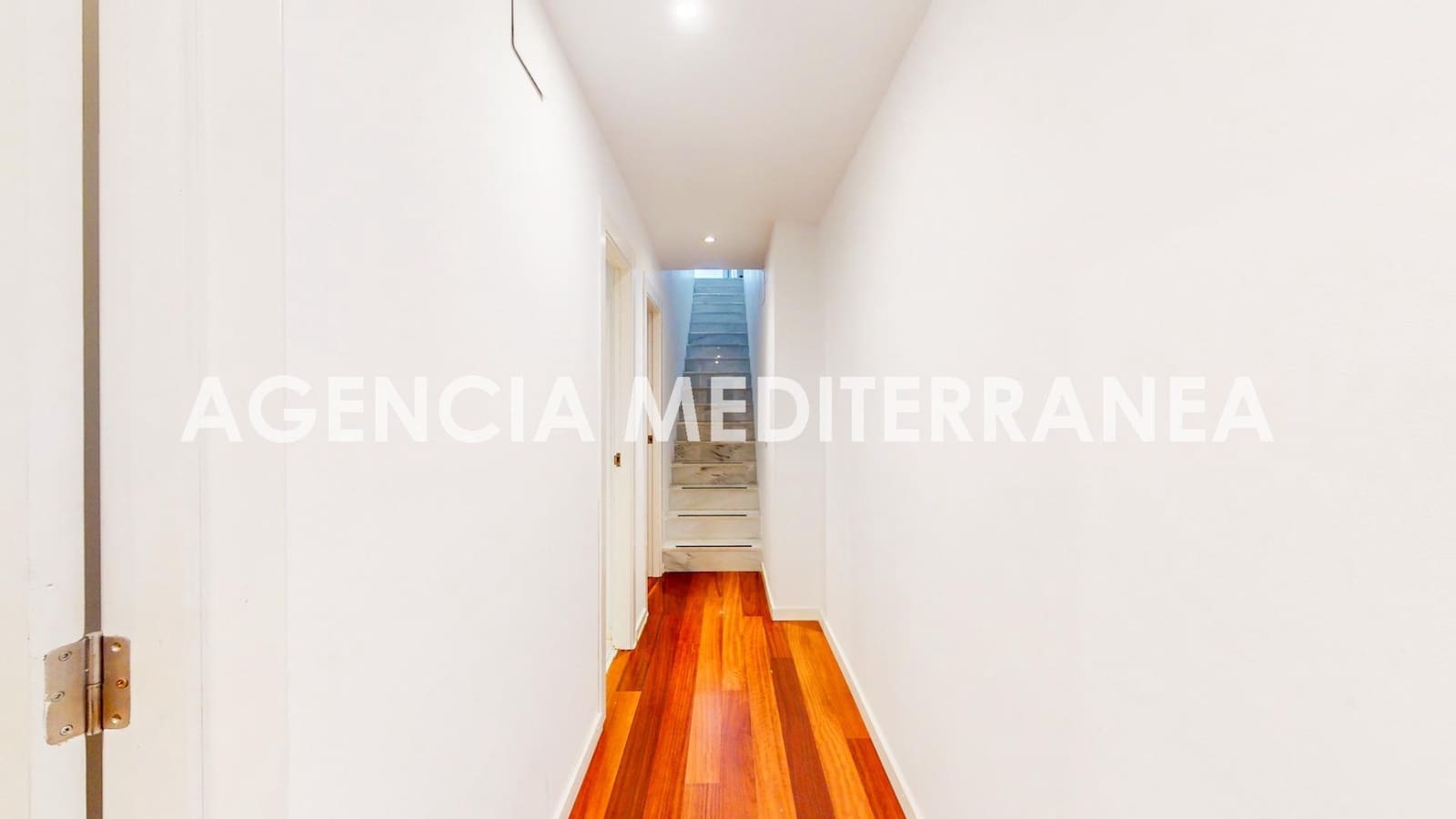 Penthouse de 3 chambres à louer à Valence ville - 3 400 € (Ref: 9001095)