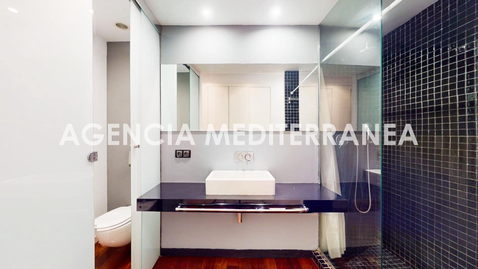 Penthouse de 3 chambres à louer à Valence ville - 3 400 € (Ref: 9001095)