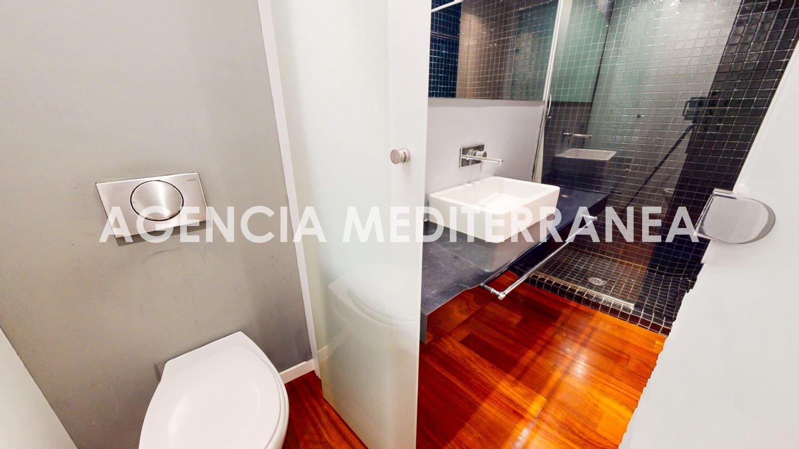 Penthouse de 3 chambres à louer à Valence ville - 3 400 € (Ref: 9001095)