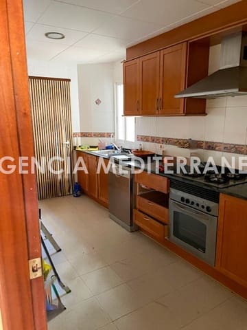 Piso de 3 habitaciones en Enguera en venta con garaje - 98.000 € (Ref: 9001101)