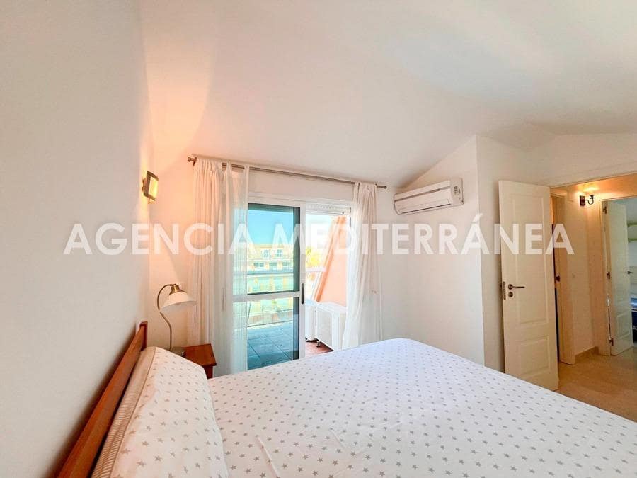 3 soveværelse Penthouse til salg i Denia med swimmingpool garage - € 420.000 (Ref: 9008096)