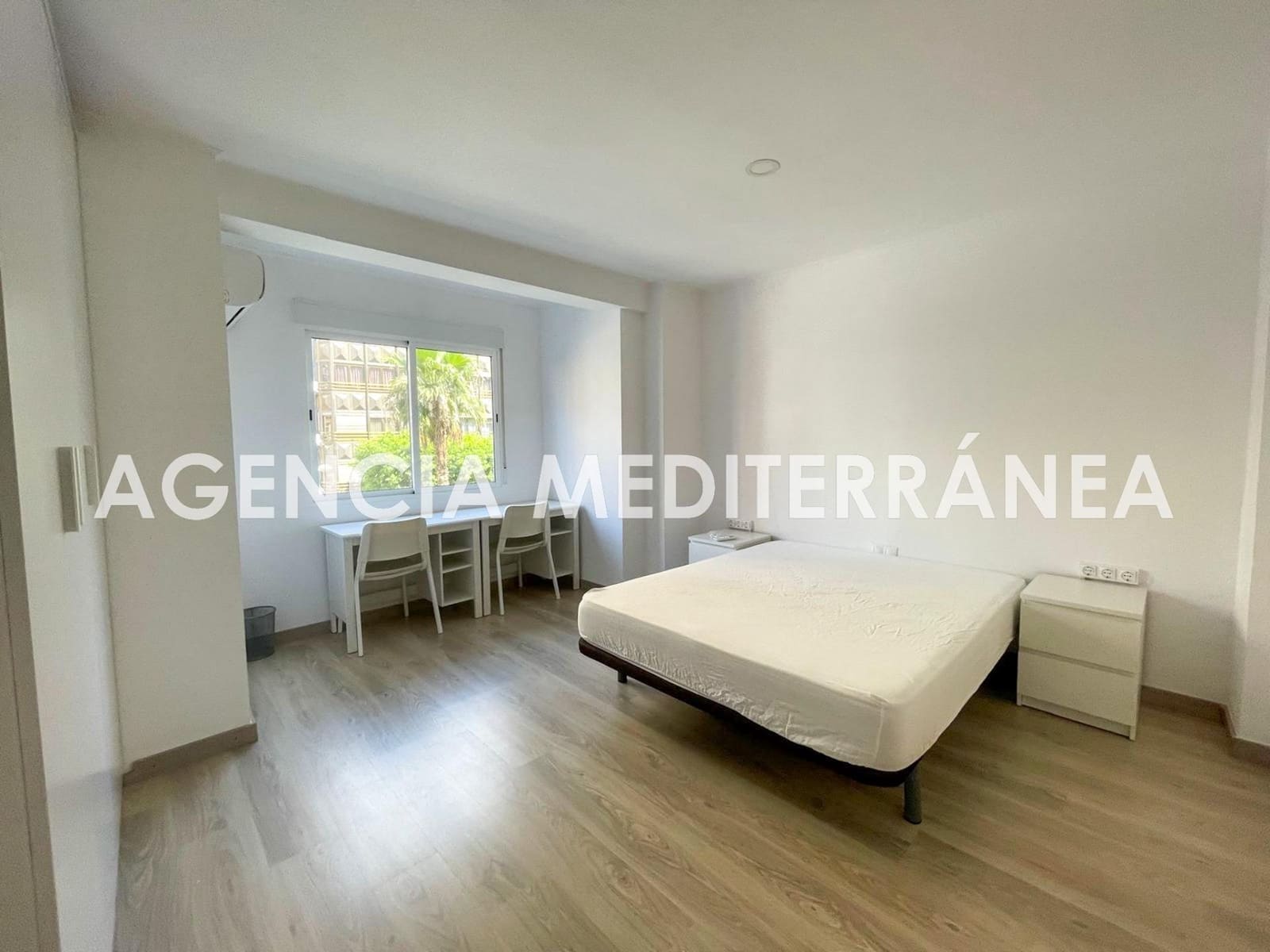 3 slaapkamer Flat te huur in Valencia stad - € 2.000 (Ref: 9023555)