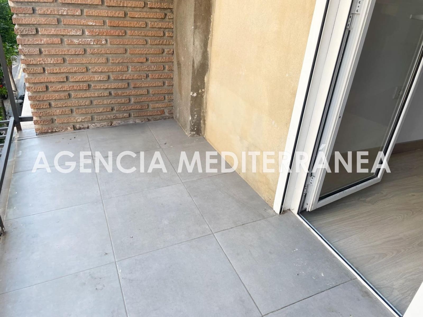 3 slaapkamer Flat te huur in Valencia stad - € 2.000 (Ref: 9023555)