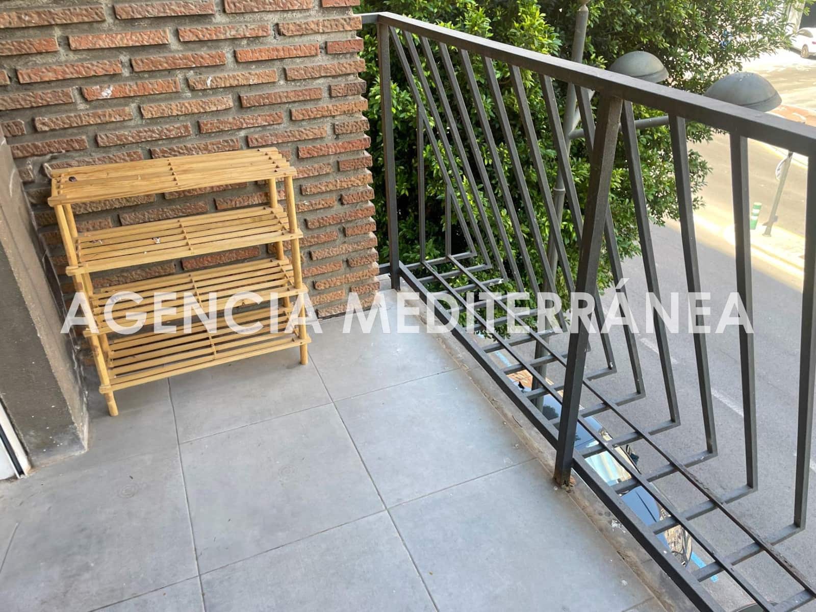 3 slaapkamer Flat te huur in Valencia stad - € 2.000 (Ref: 9023555)